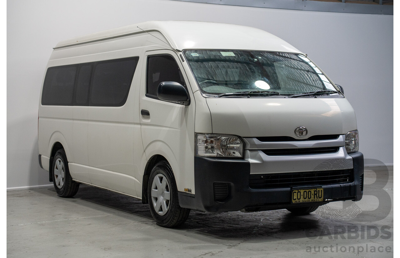 12/2017 Toyota Hiace COMMUTER (RWD) KDH223R MY16 Bus White 3.0L 12 Seats