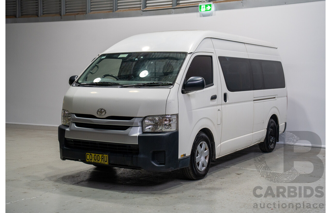12/2017 Toyota Hiace COMMUTER (RWD) KDH223R MY16 Bus White 3.0L 12 Seats