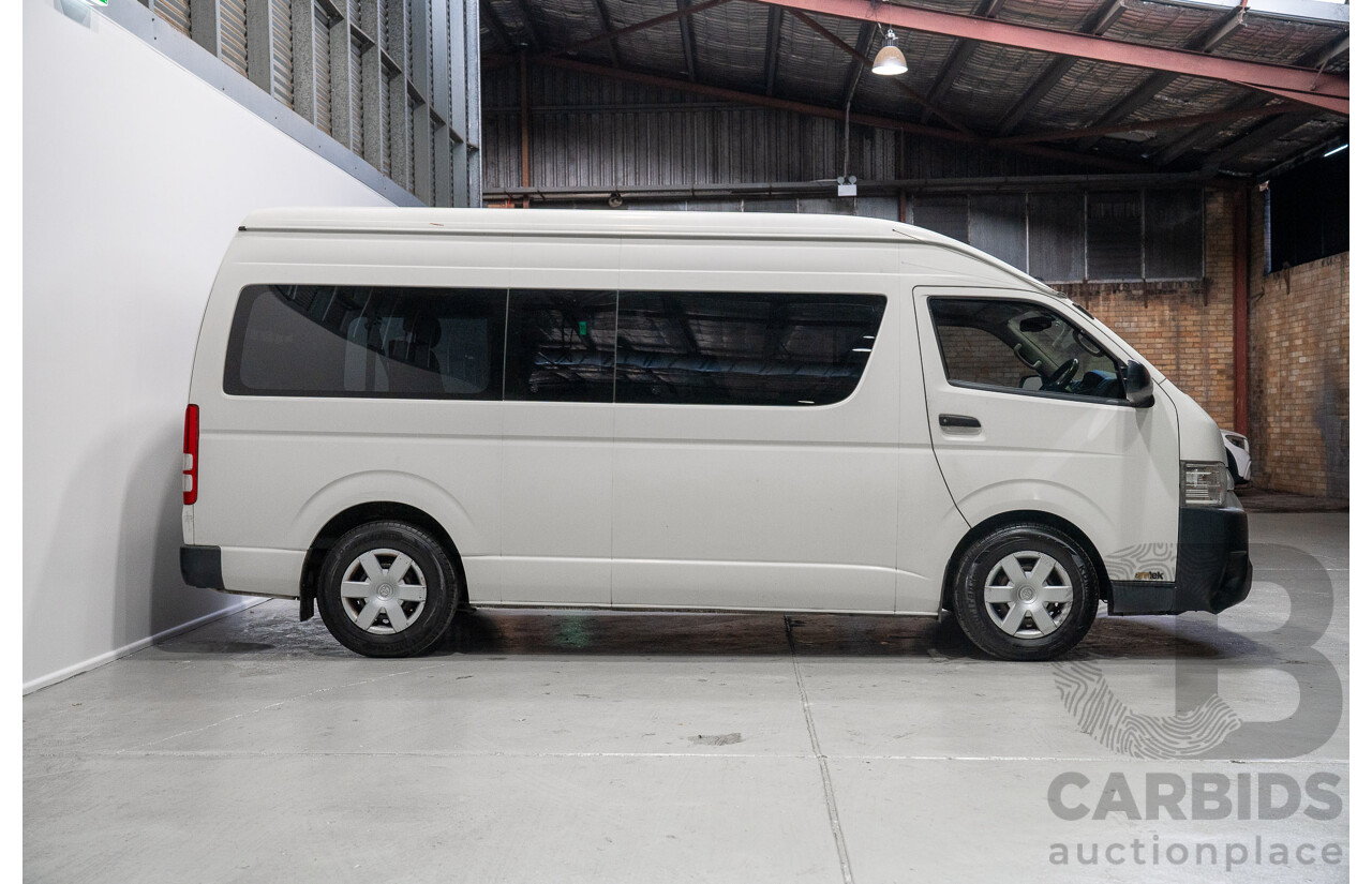 12/2017 Toyota Hiace COMMUTER (RWD) KDH223R MY16 Bus White 3.0L 12 Seats