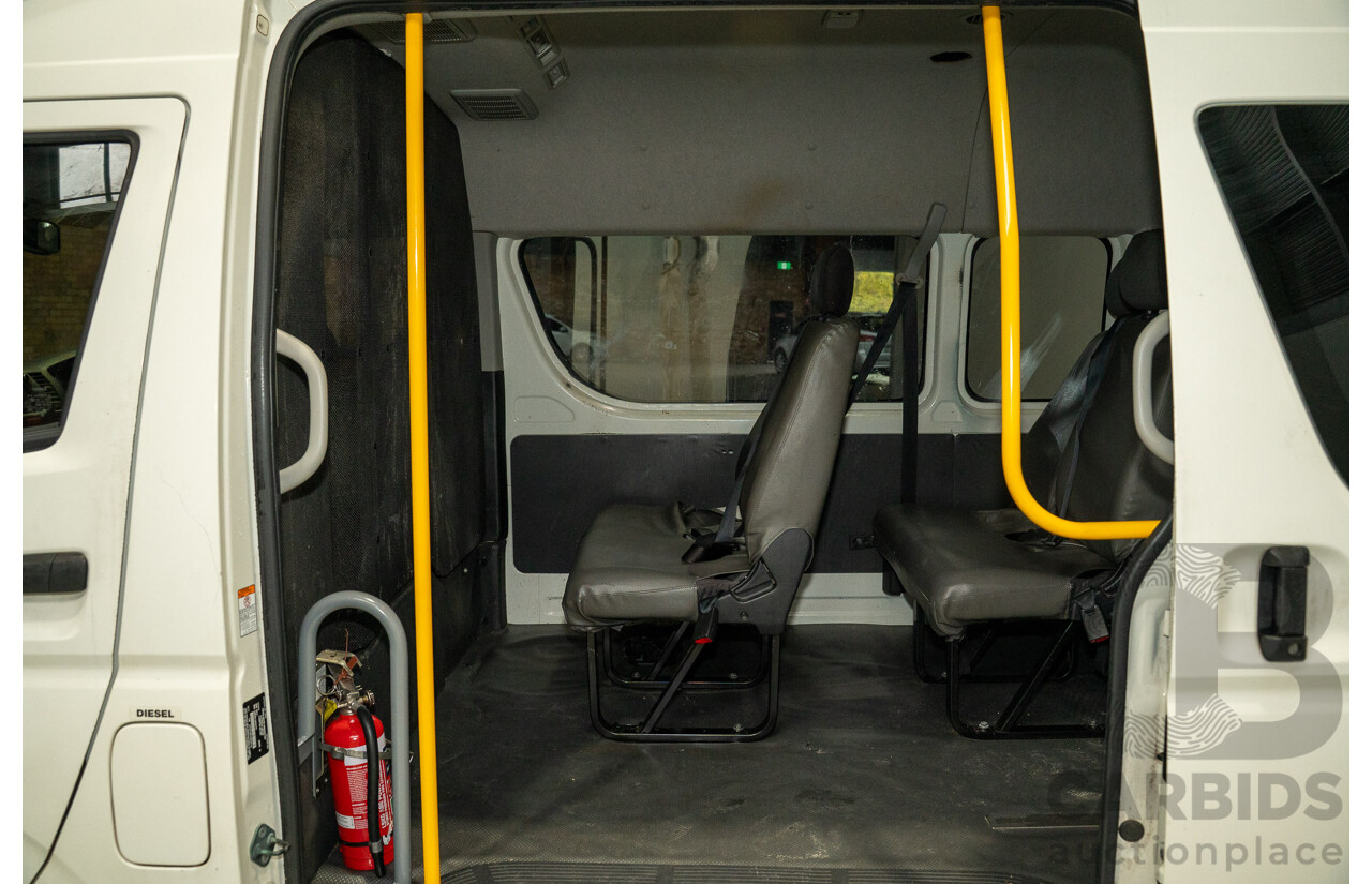 12/2017 Toyota Hiace COMMUTER (RWD) KDH223R MY16 Bus White 3.0L 12 Seats