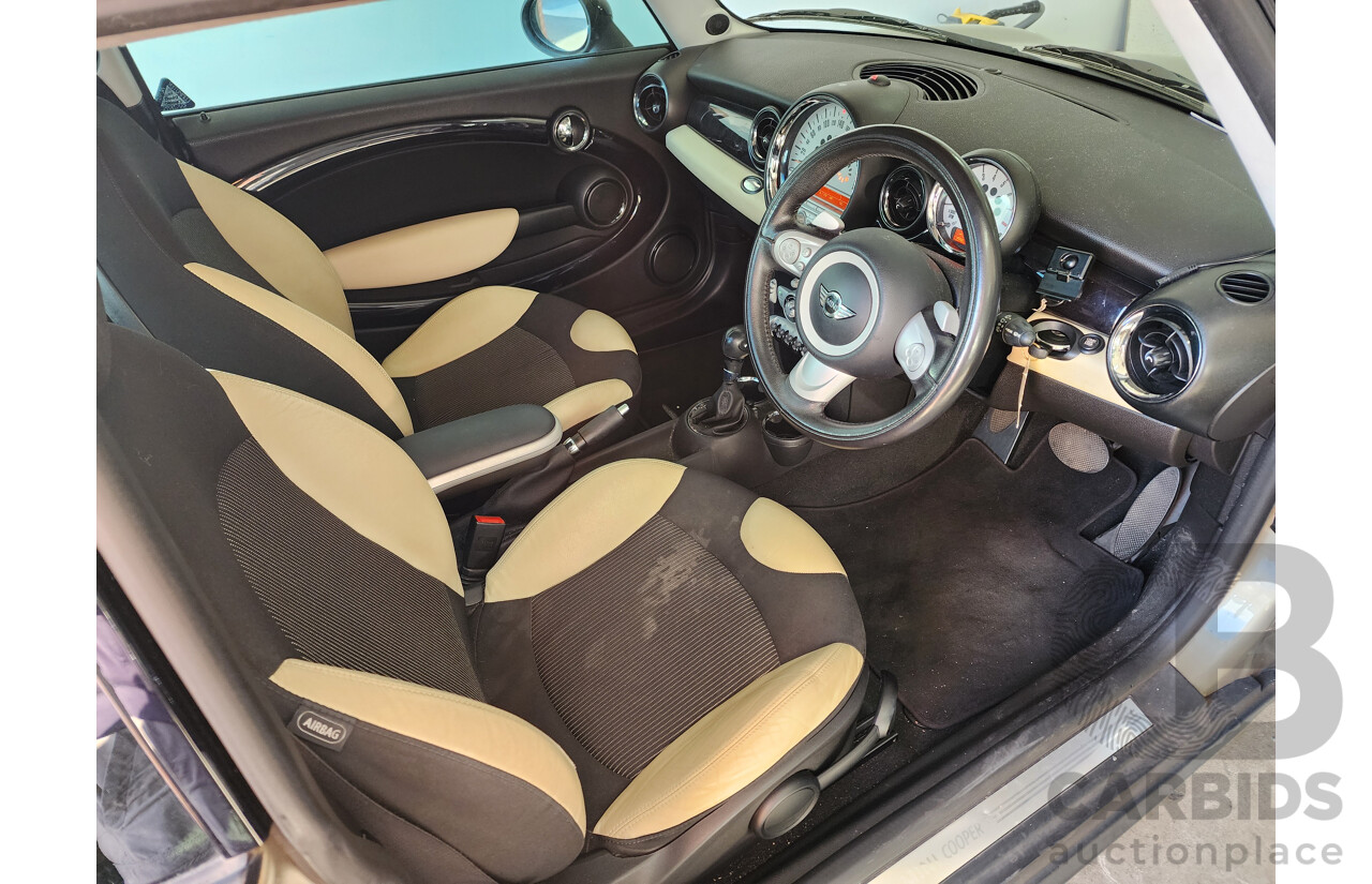 06/2009 Mini Cooper  R56 2d Hatchback Silver 1.6L