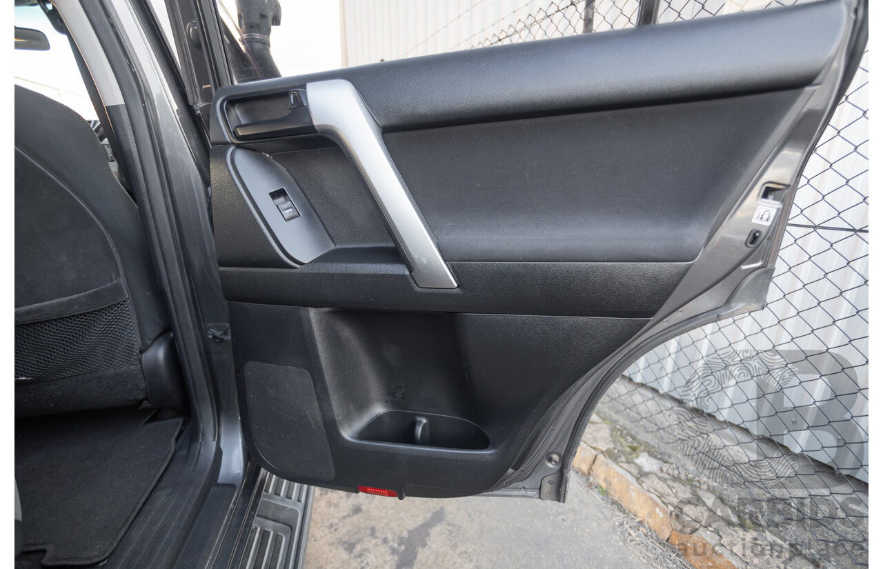 11/2013 Toyota Landcruiser Prado GXL (4x4) KDJ150R MY14 4d Wagon Graphite Grey Metallic Turbo Diesel 3.0L - 7 Seater