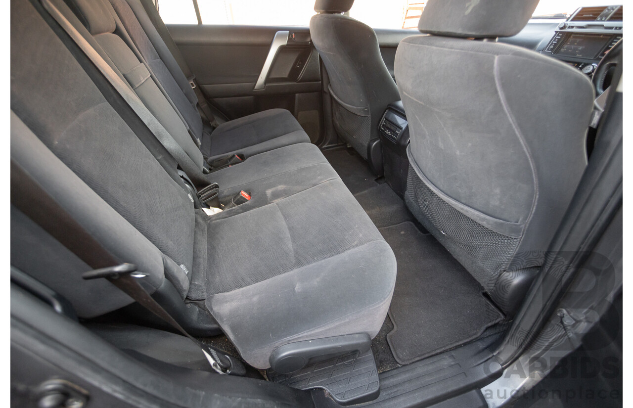11/2013 Toyota Landcruiser Prado GXL (4x4) KDJ150R MY14 4d Wagon Graphite Grey Metallic Turbo Diesel 3.0L - 7 Seater