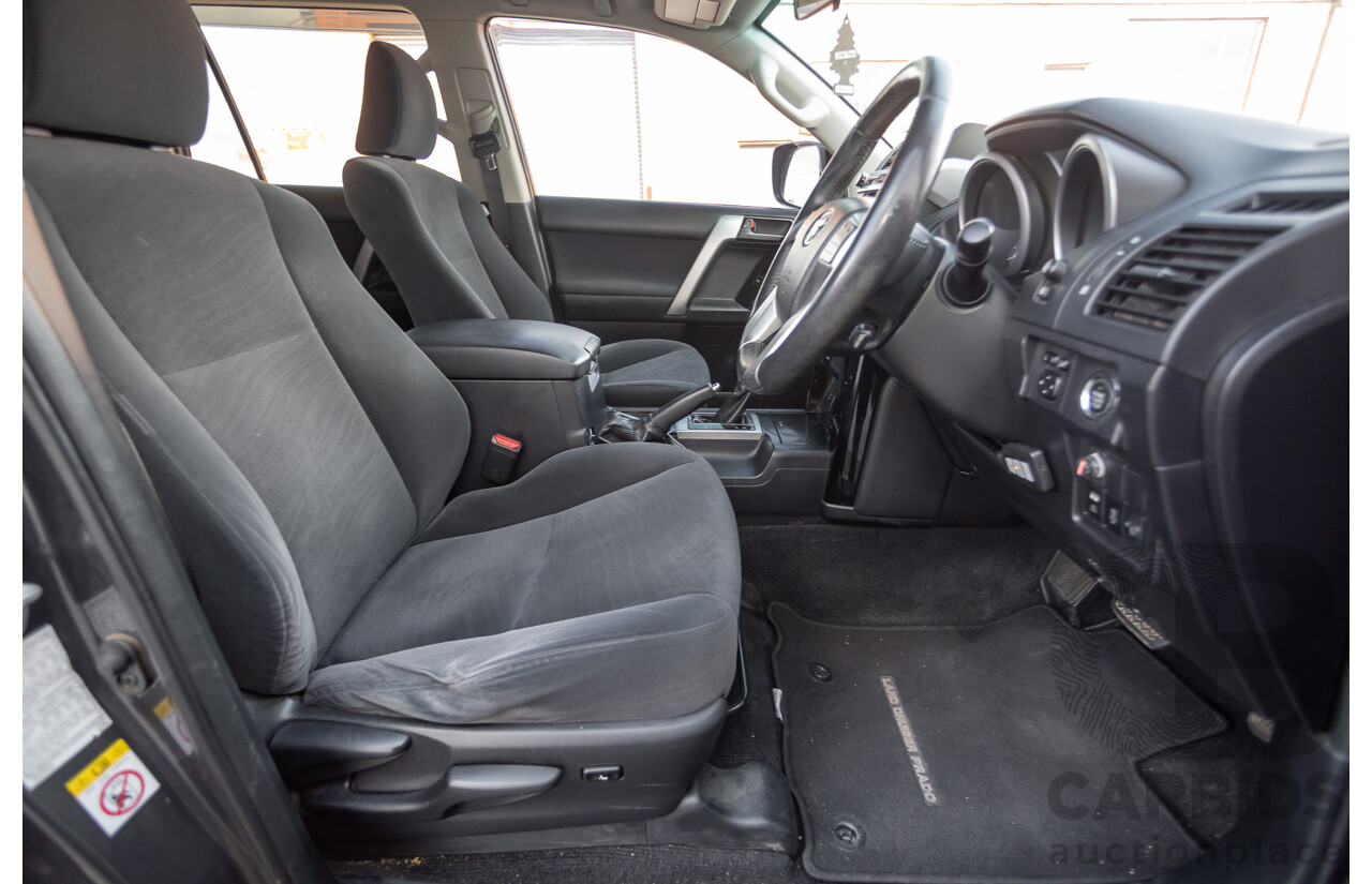 11/2013 Toyota Landcruiser Prado GXL (4x4) KDJ150R MY14 4d Wagon Graphite Grey Metallic Turbo Diesel 3.0L - 7 Seater