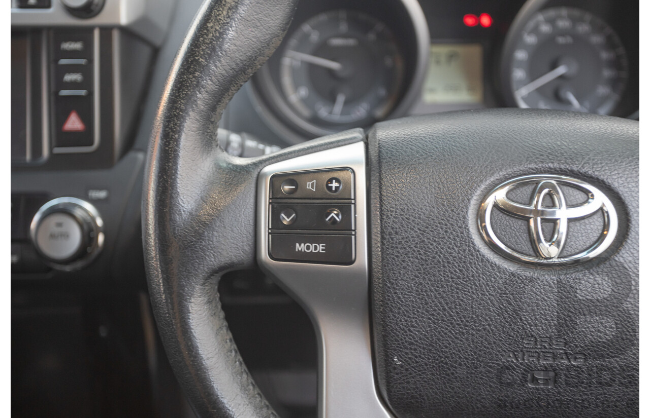 11/2013 Toyota Landcruiser Prado GXL (4x4) KDJ150R MY14 4d Wagon Graphite Grey Metallic Turbo Diesel 3.0L - 7 Seater