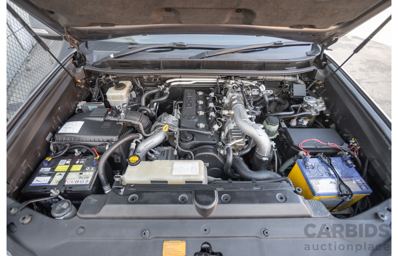 11/2013 Toyota Landcruiser Prado GXL (4x4) KDJ150R MY14 4d Wagon Graphite Grey Metallic Turbo Diesel 3.0L - 7 Seater