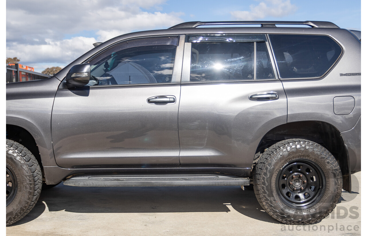 11/2013 Toyota Landcruiser Prado GXL (4x4) KDJ150R MY14 4d Wagon Graphite Grey Metallic Turbo Diesel 3.0L - 7 Seater