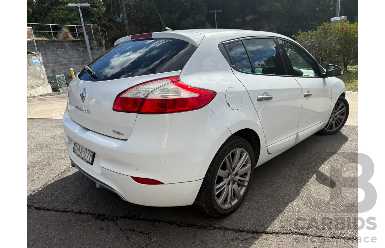 04/2015 Renault Megane GT-LINE PREMIUM FWD B95 MY14 5D Hatchback White Turbo Diesel 1.5L