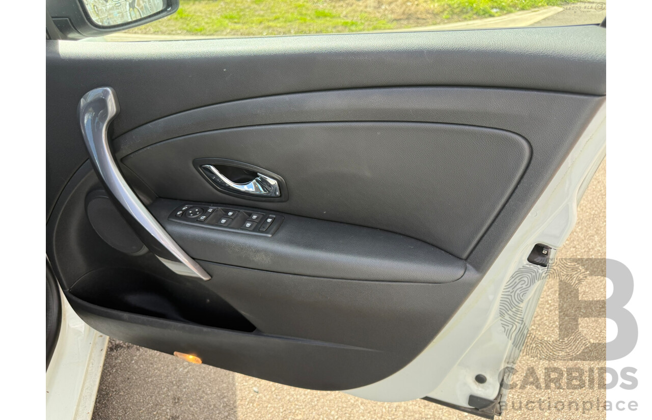 04/2015 Renault Megane GT-LINE PREMIUM FWD B95 MY14 5D Hatchback White Turbo Diesel 1.5L