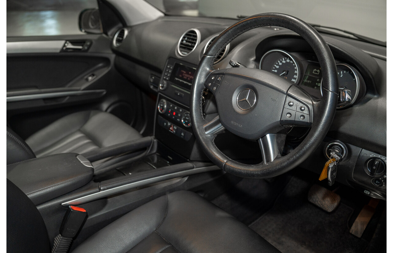 10/2006 Mercedes-Benz ML320CDI (4x4) W164 4d Wagon Black Turbo Diesel 3.0L