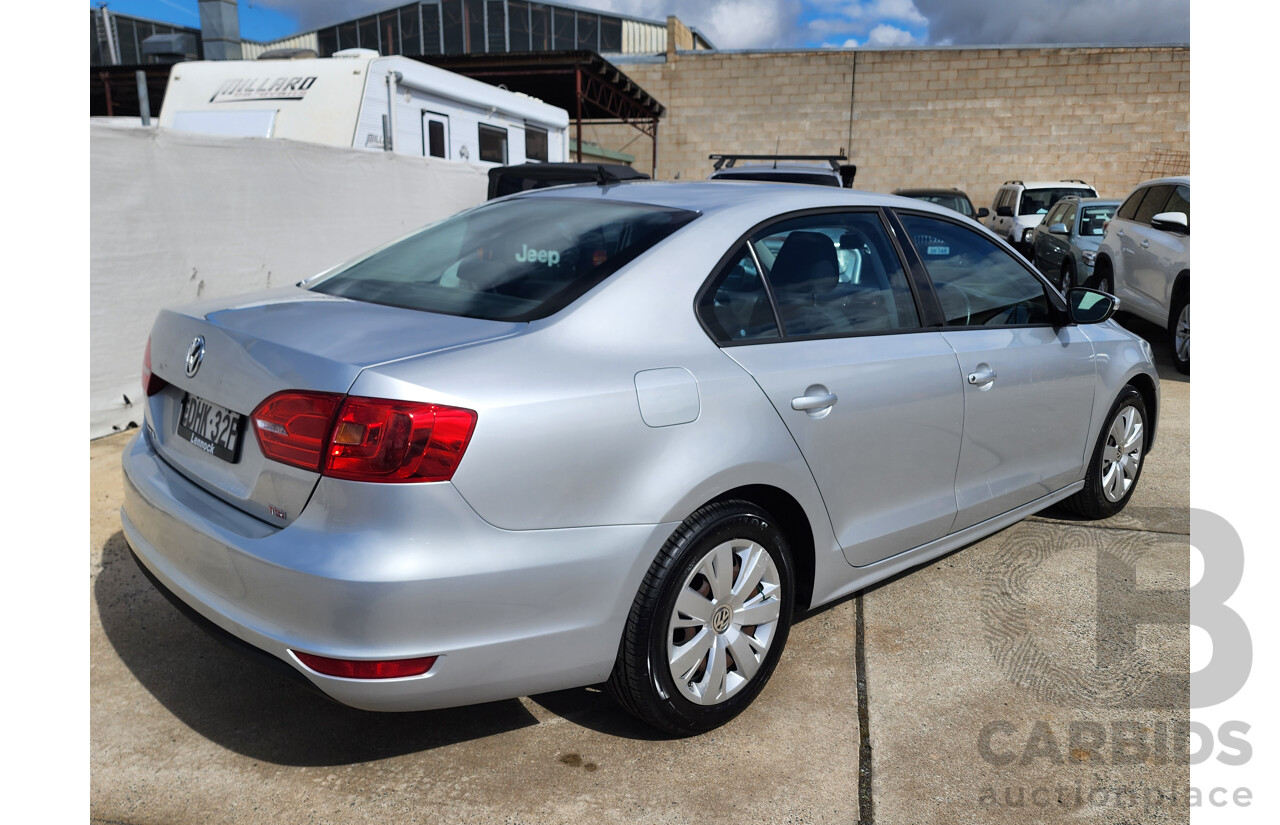 09/2013 Volkswagen Jetta 118 TSI 1KM MY13.5 4d Sedan Silver 1.4L