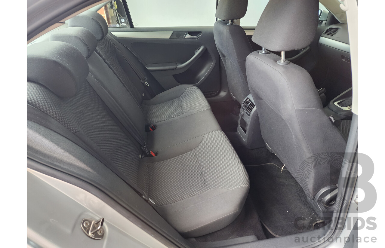 09/2013 Volkswagen Jetta 118 TSI 1KM MY13.5 4d Sedan Silver 1.4L