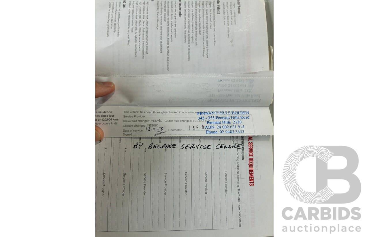 03/2015 Holden Calais V  VF MY15 4d Sportwagon White 3.6L