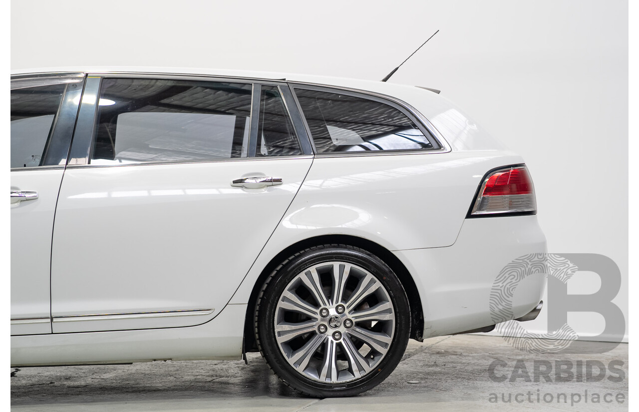 03/2015 Holden Calais V  VF MY15 4d Sportwagon White 3.6L