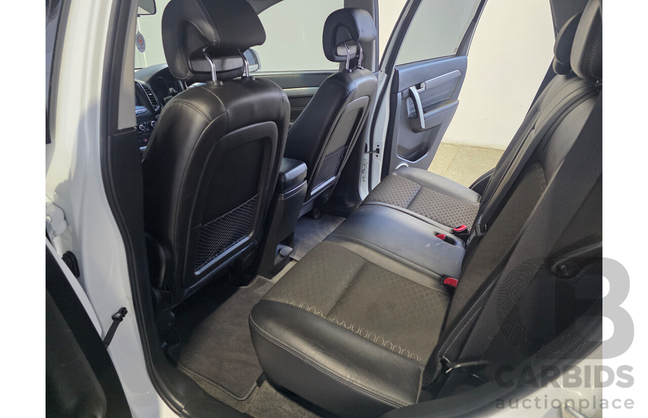 02/2016 Holden Captiva 7 LT (AWD) CG MY16 4d Wagon White 2.2L