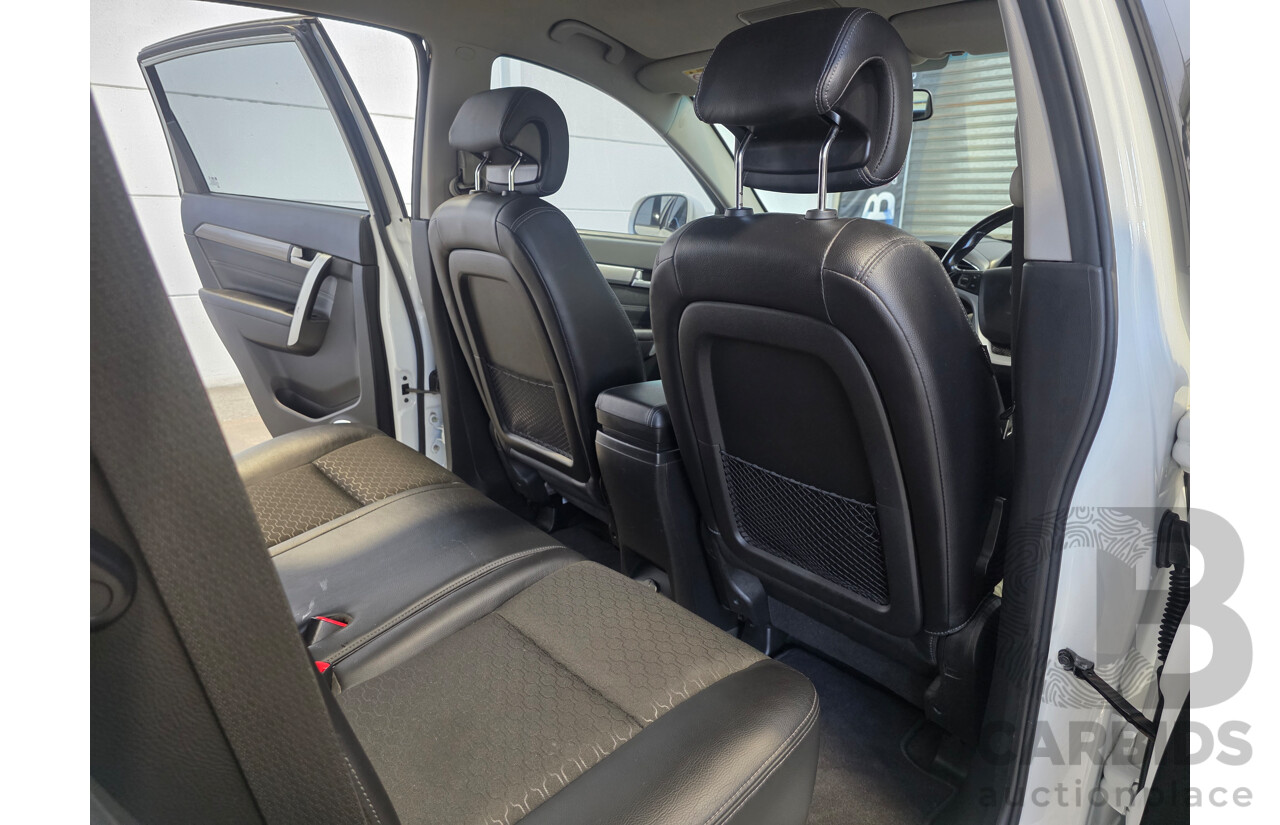 02/2016 Holden Captiva 7 LT (AWD) CG MY16 4d Wagon White 2.2L