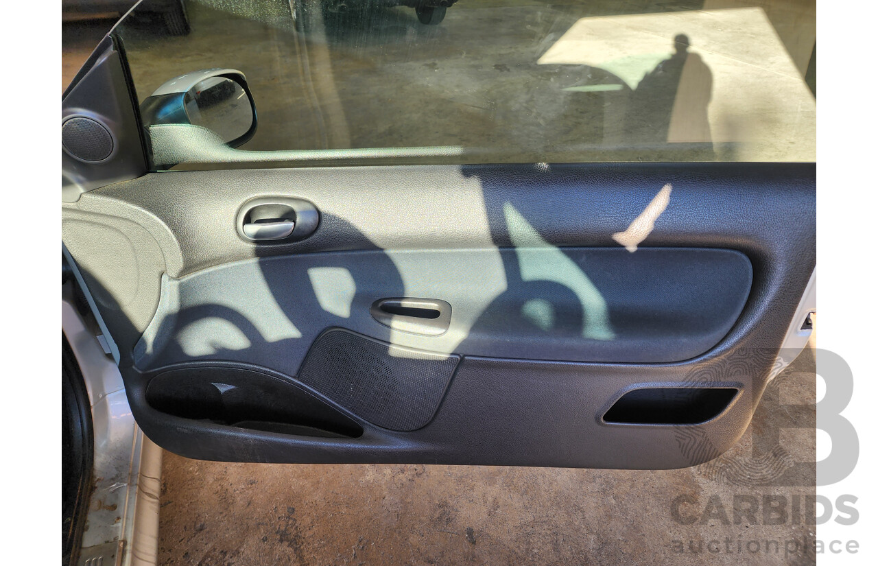 01/2007 Peugeot 206 CC  2d Cabriolet Silver 1.6L