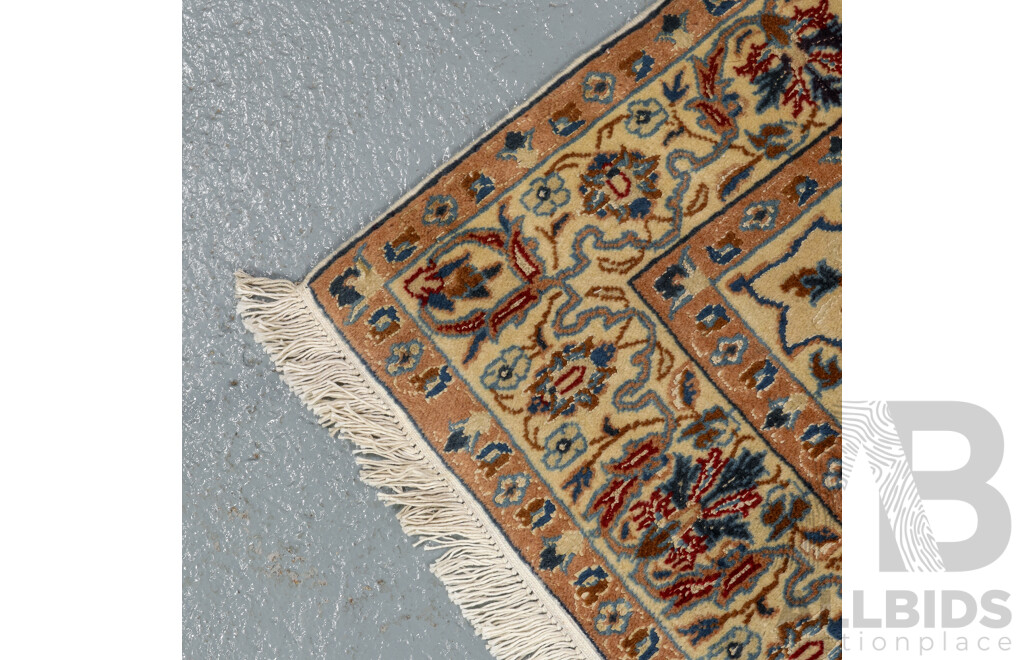 Hand Knotted Persian Rug