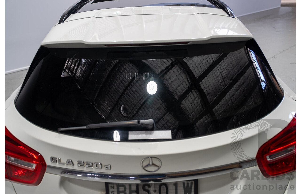 01/2017 Mercedes-Benz GLA 220d X156 MY17 4D Wagon White Turbo Diesel 2.1L