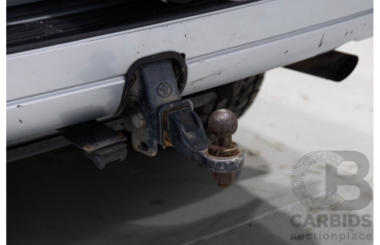 12/2004 Toyota Landcruiser Prado Grande (4x4) GRJ120R 4D Wagon Silver 4.0L