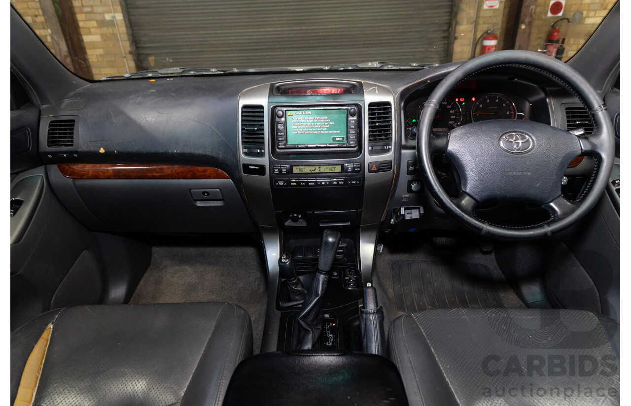 12/2004 Toyota Landcruiser Prado Grande (4x4) GRJ120R 4D Wagon Silver 4.0L