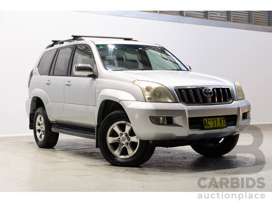12/2004 Toyota Landcruiser Prado Grande (4x4) GRJ120R 4D Wagon Silver 4.0L