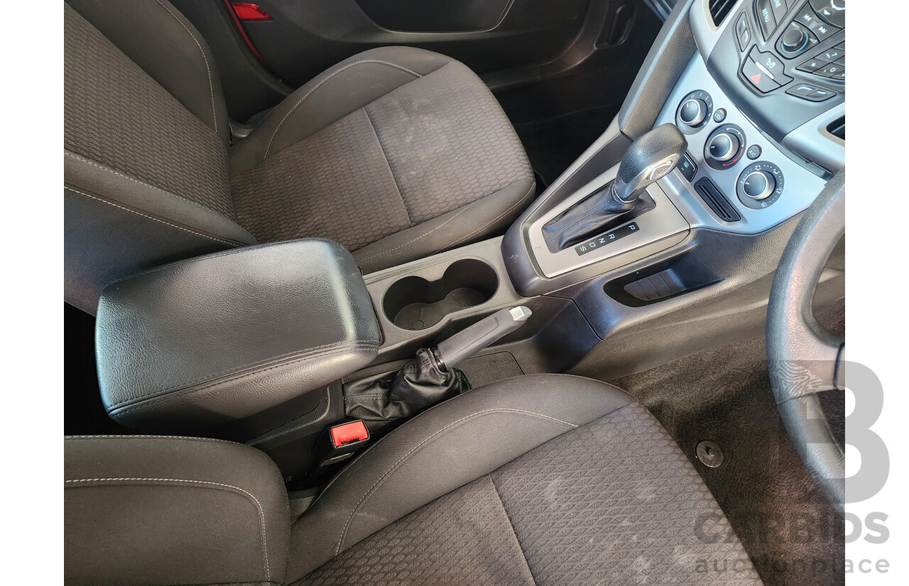 05/2013 Ford Focus Trend LW MK2 5d Hatchback Red 2.0L