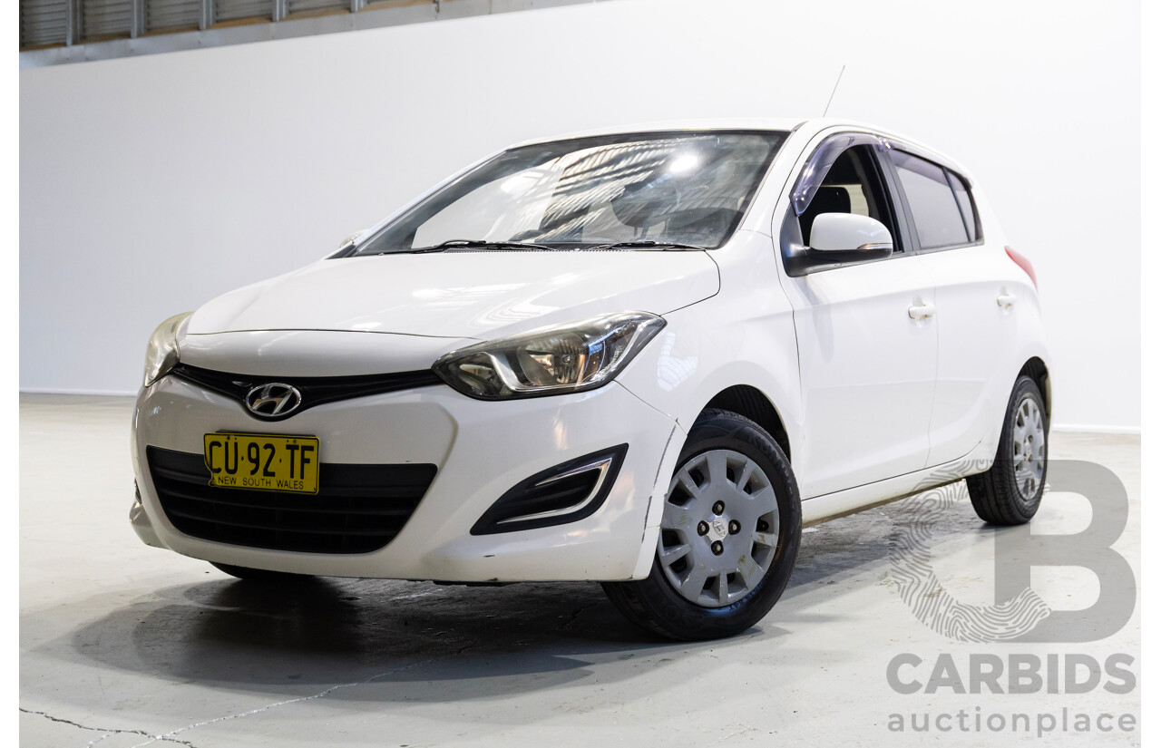 10/2012 Hyundai I20 Active PB MY12.5 5d Hatchback White 1.4L