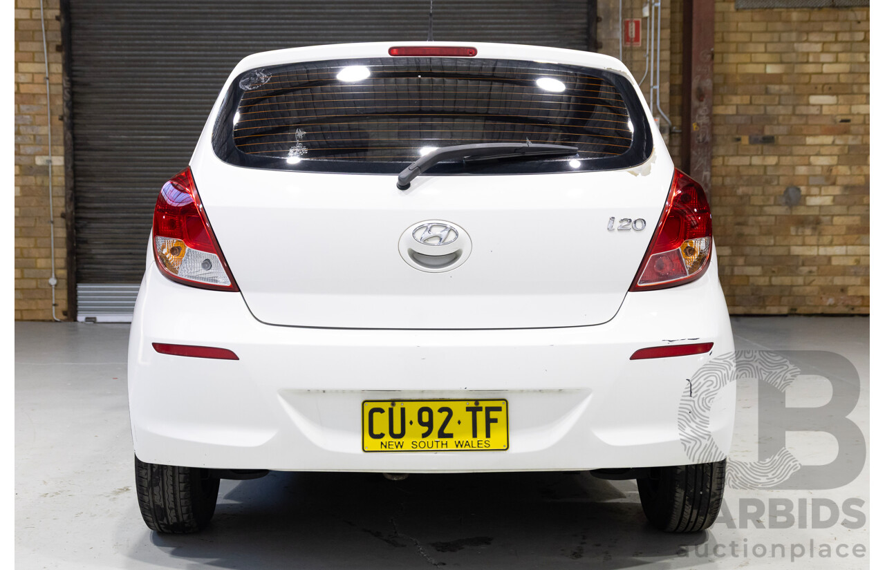 10/2012 Hyundai I20 Active PB MY12.5 5d Hatchback White 1.4L