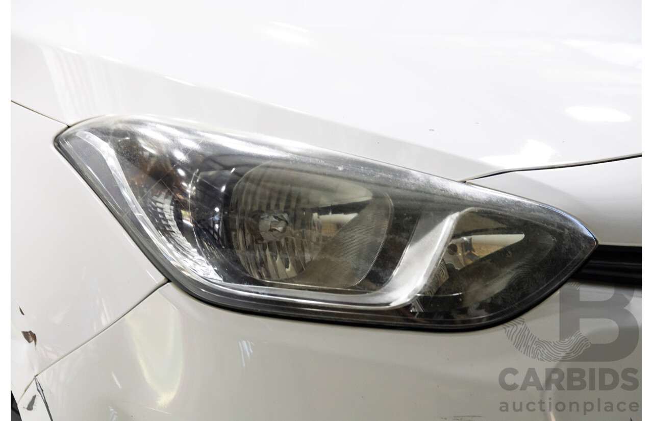 10/2012 Hyundai I20 Active PB MY12.5 5d Hatchback White 1.4L