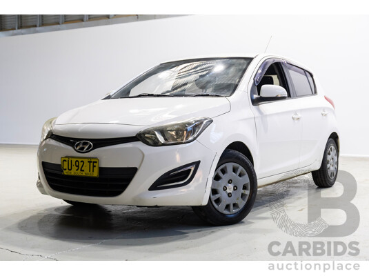 10/2012 Hyundai I20 Active PB MY12.5 5d Hatchback White 1.4L