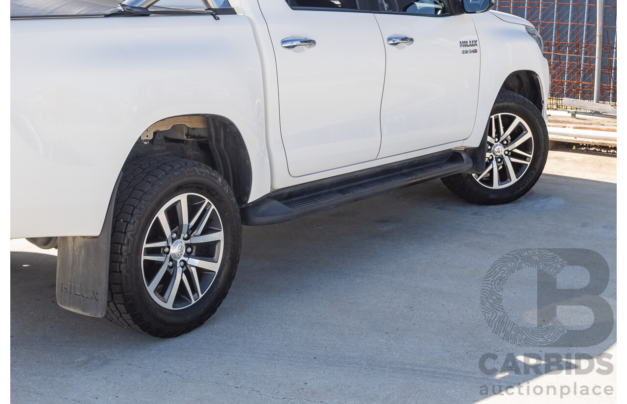 12/2017 Toyota Hilux SR5 (4x4) GUN126R Dual Cab Utility Glacier White Turbo Diesel 2.8L