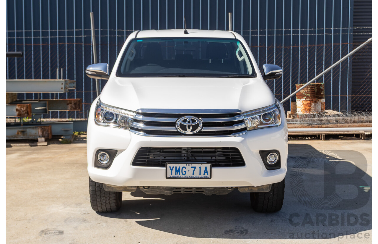 12/2017 Toyota Hilux SR5 (4x4) GUN126R Dual Cab Utility Glacier White Turbo Diesel 2.8L