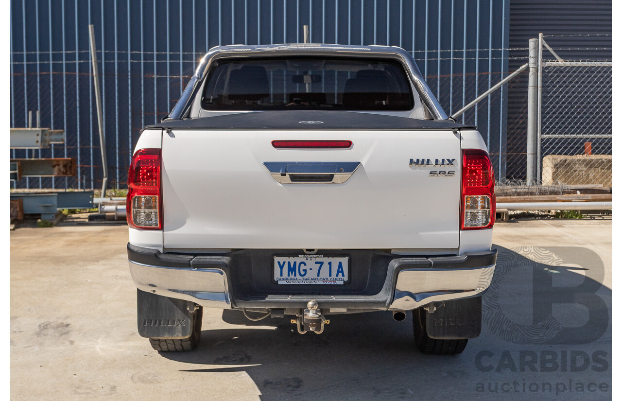 12/2017 Toyota Hilux SR5 (4x4) GUN126R Dual Cab Utility Glacier White Turbo Diesel 2.8L