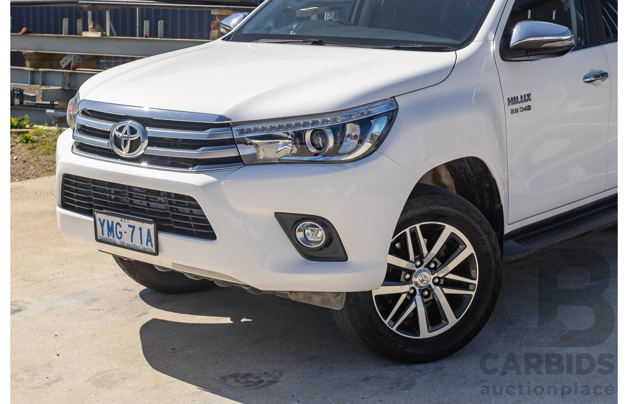 12/2017 Toyota Hilux SR5 (4x4) GUN126R Dual Cab Utility Glacier White Turbo Diesel 2.8L