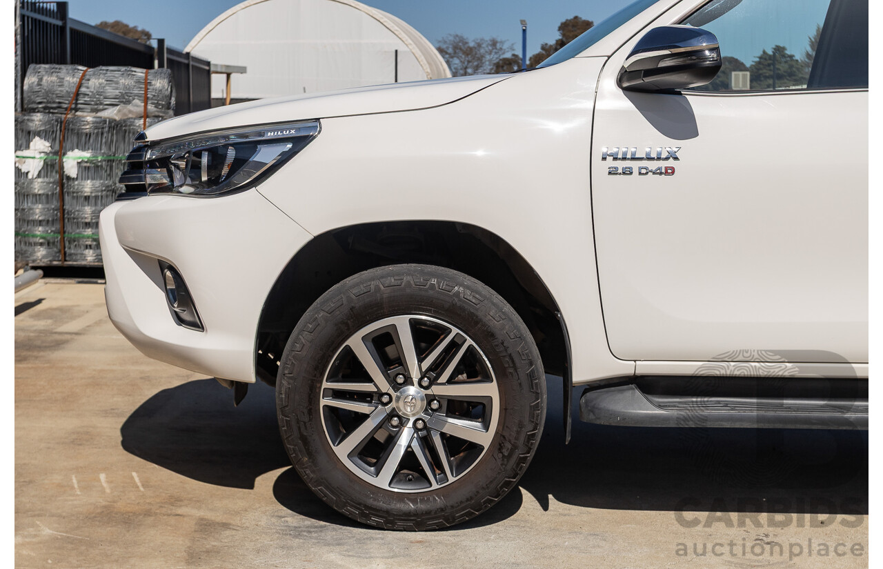 12/2017 Toyota Hilux SR5 (4x4) GUN126R Dual Cab Utility Glacier White Turbo Diesel 2.8L