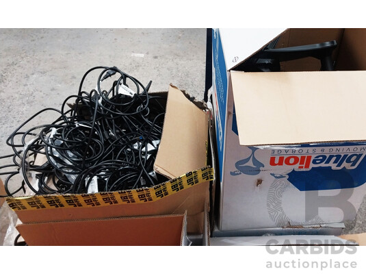 Pallet Lot of Assorted Samsung and HP Monitors & Monitor Stands