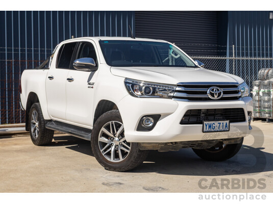 12/2017 Toyota Hilux SR5 (4x4) GUN126R Dual Cab Utility Glacier White Turbo Diesel 2.8L