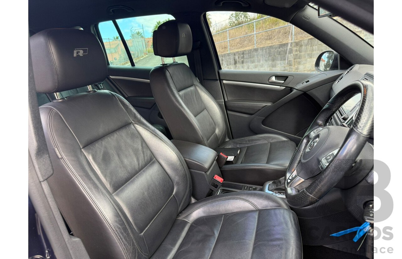 12/2015 Volkswagen Tiguan 155 TSI R-LINE (4x4) AWD 5NC MY16 4D Wagon Night Blue Metallic 2.0L