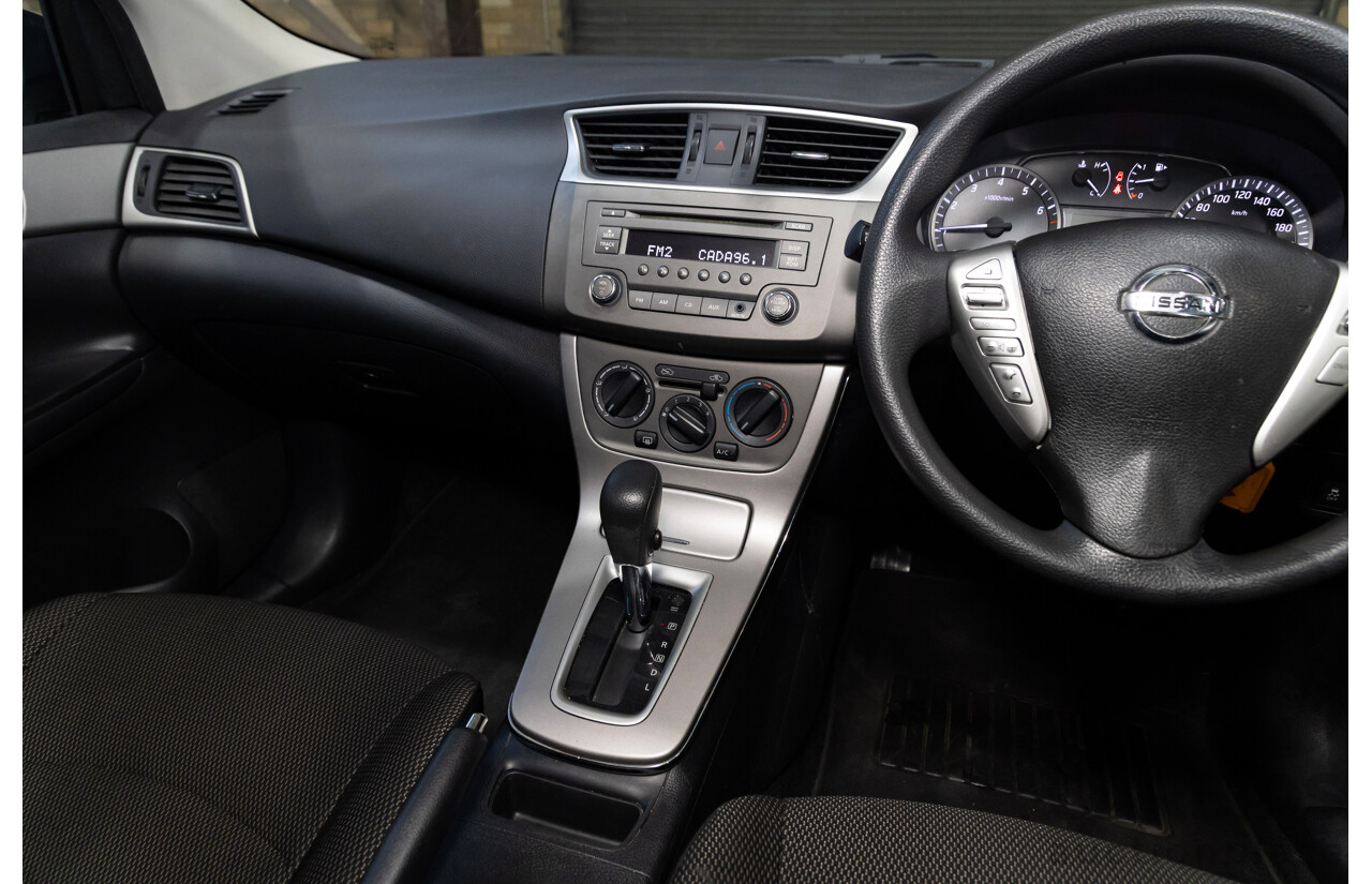 09/2016 Nissan Pulsar ST C12 SERIES 2 5d Hatchback White 1.8L
