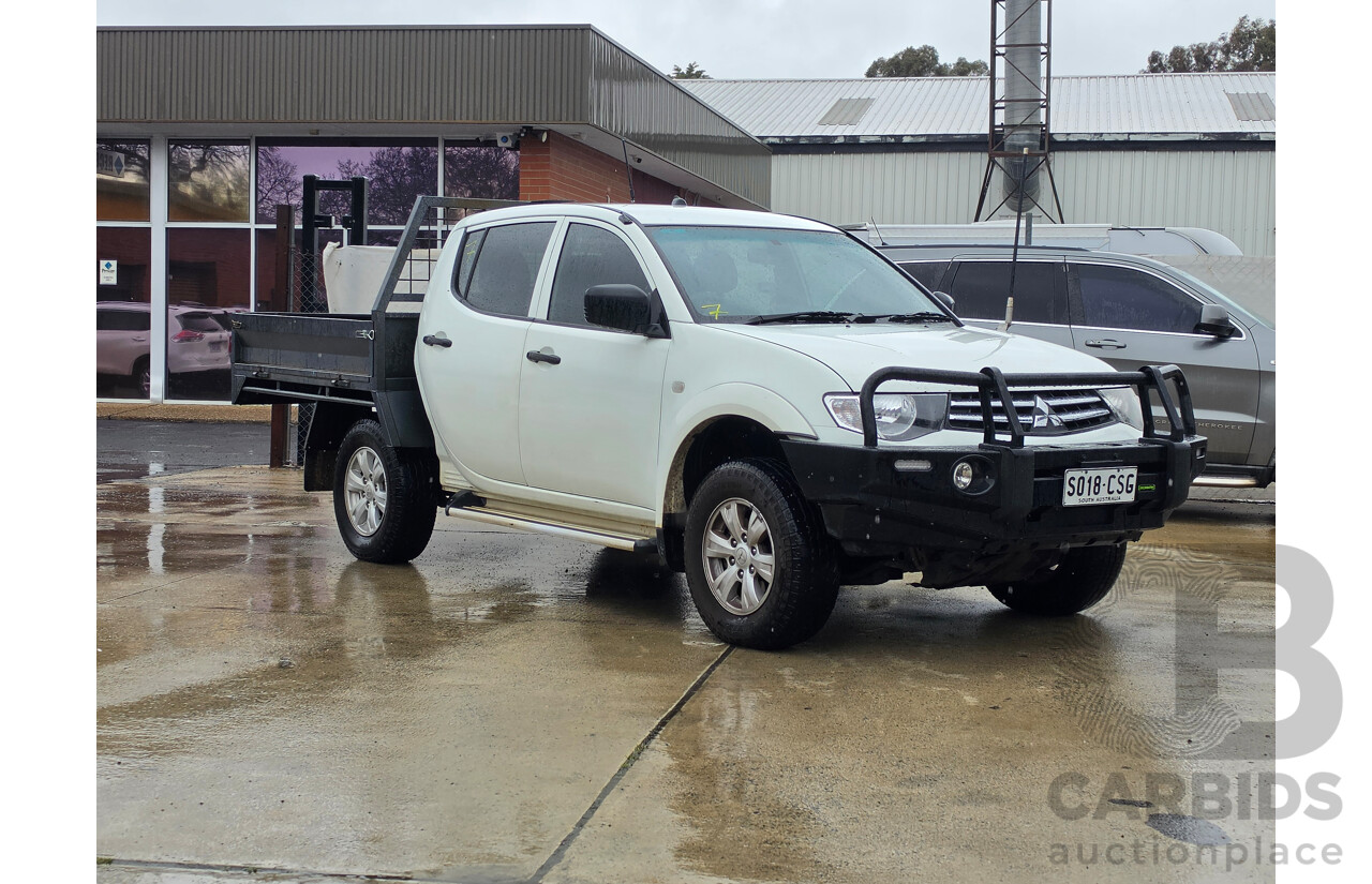 06/2014 Mitsubishi Triton GLX (4x4) MN MY14 UPDATE C/Chas dual cab White 2.5L