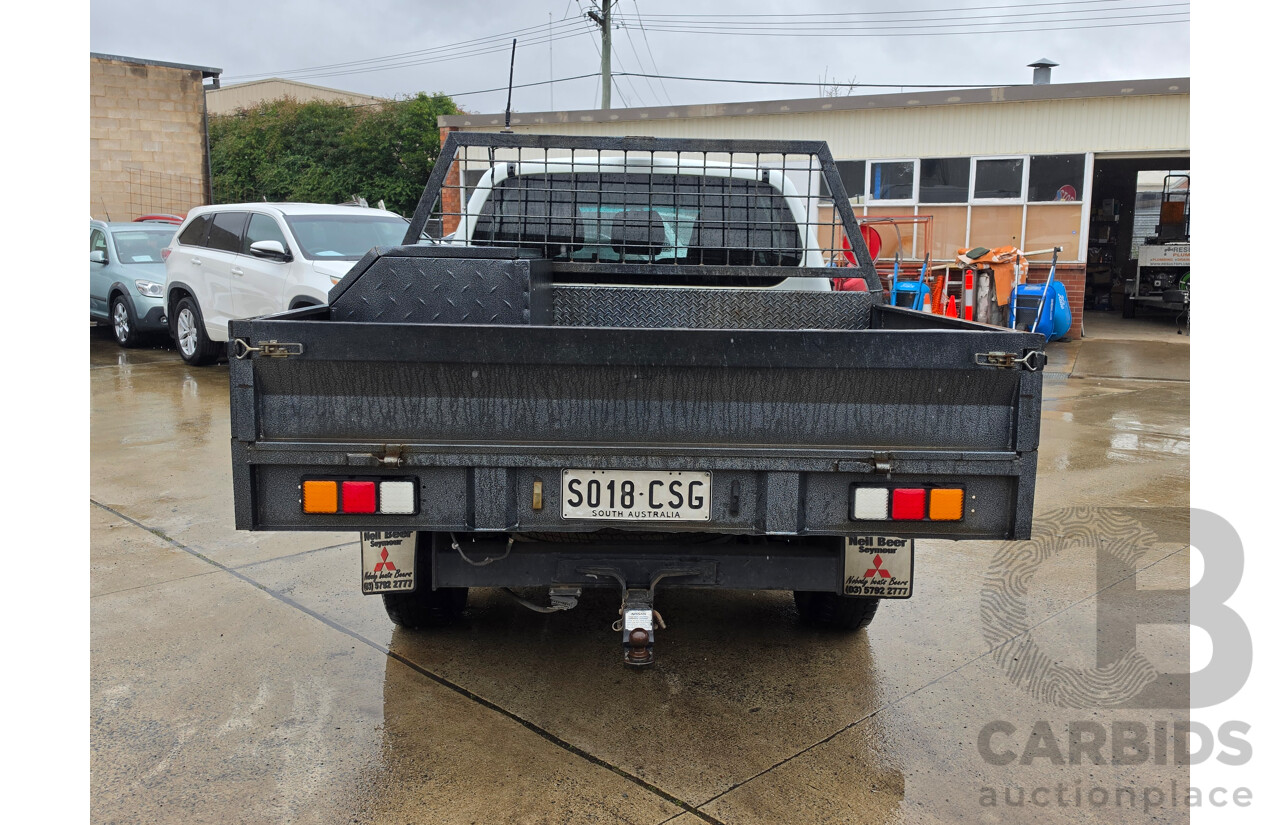 06/2014 Mitsubishi Triton GLX (4x4) MN MY14 UPDATE C/Chas dual cab White 2.5L
