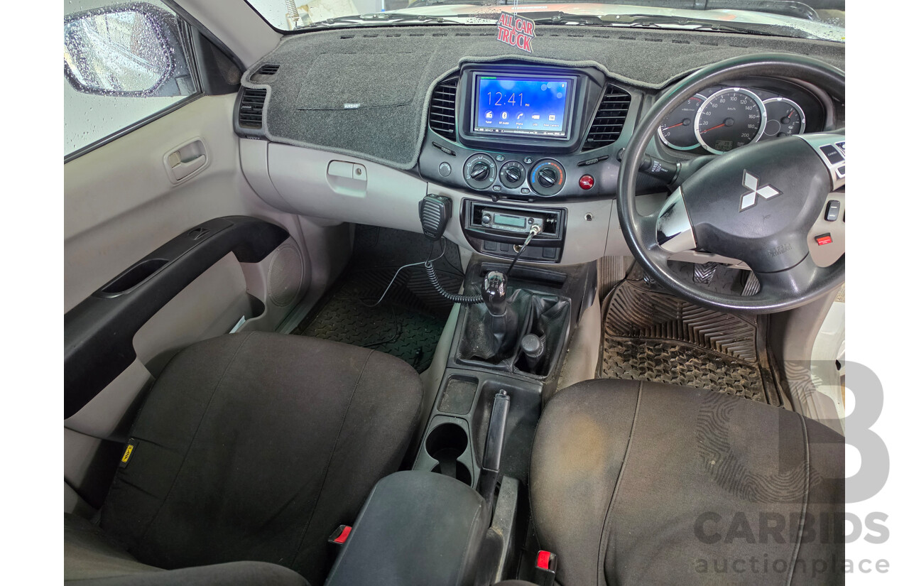 06/2014 Mitsubishi Triton GLX (4x4) MN MY14 UPDATE C/Chas dual cab White 2.5L