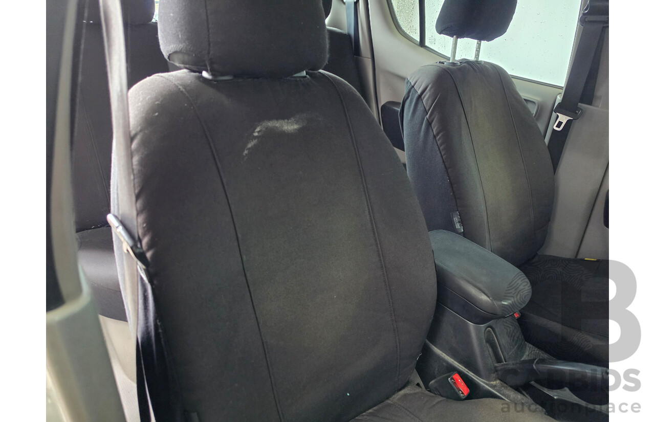 06/2014 Mitsubishi Triton GLX (4x4) MN MY14 UPDATE C/Chas dual cab White 2.5L