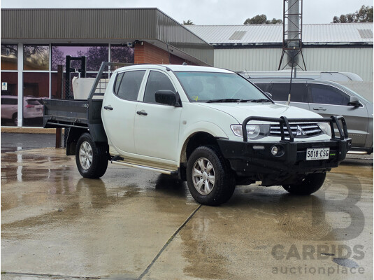 06/2014 Mitsubishi Triton GLX (4x4) MN MY14 UPDATE C/Chas dual cab White 2.5L