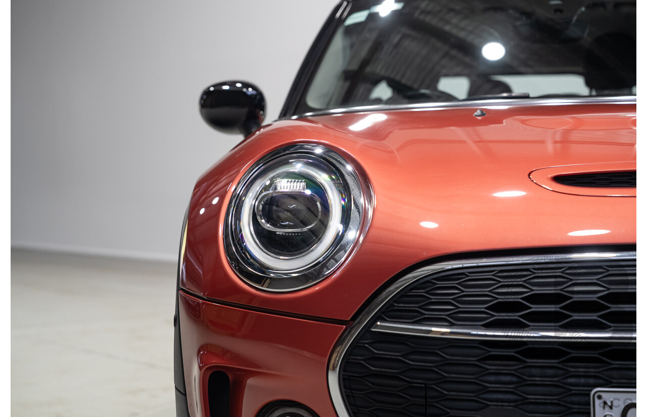 06/2020 Mini Clubman Cooper S F54 4d Wagon Indian Red Metallic Turbo 2.0L