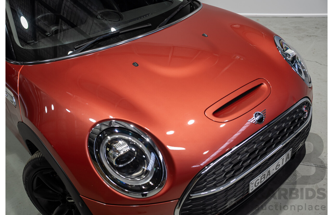 06/2020 Mini Clubman Cooper S F54 4d Wagon Indian Red Metallic Turbo 2.0L