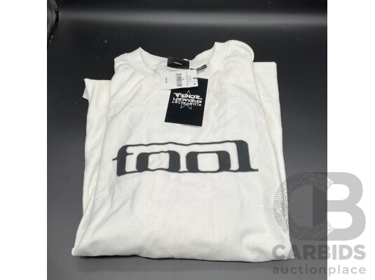 ASSORTED T-shirts Size XL - Lot of 4