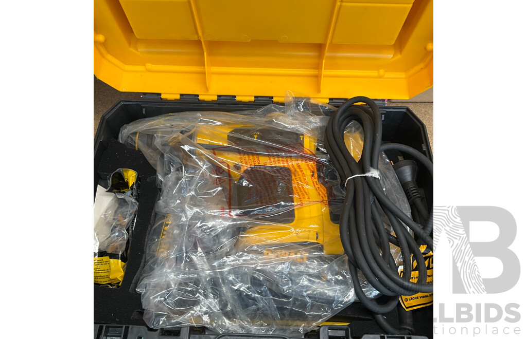 DEWALT SDS Plus Drill Chunk ( D25414 )
