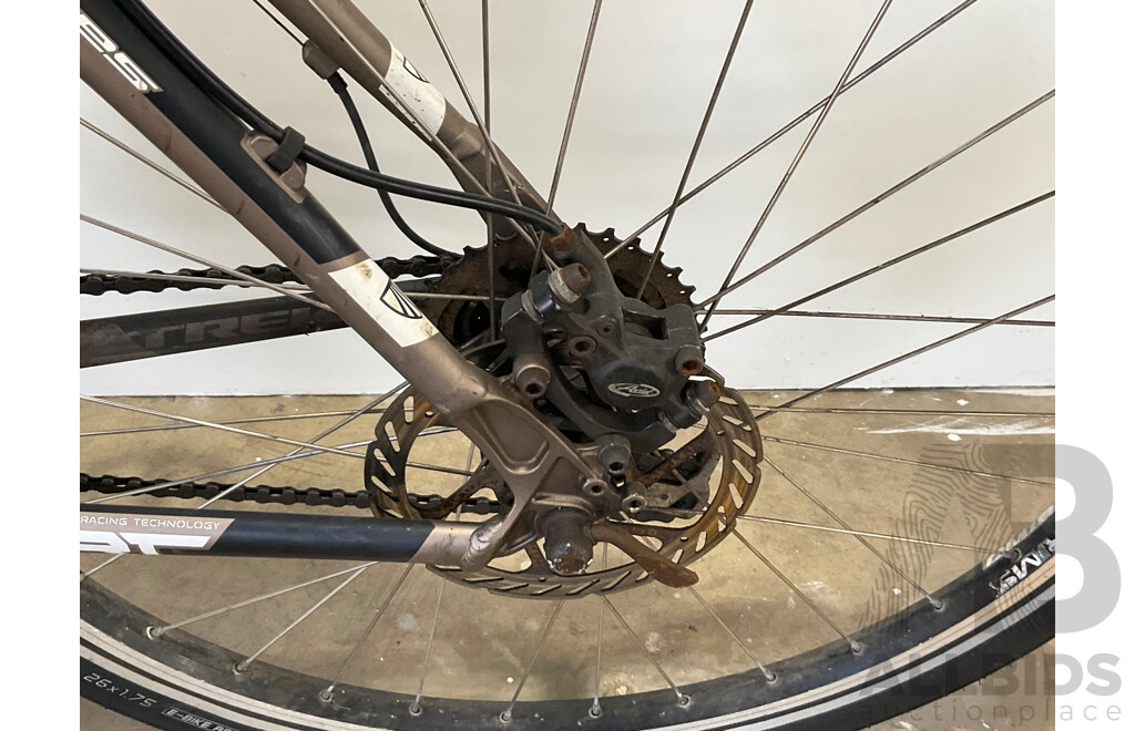 TREK Mountain Bike